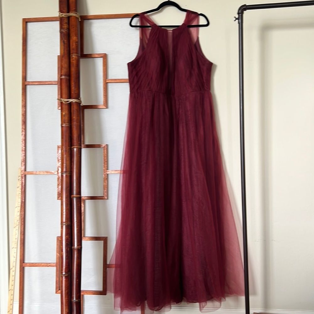 Azazie Maxi TULLE Cabernet A22 Plus Size Formal Dress. Worn once.